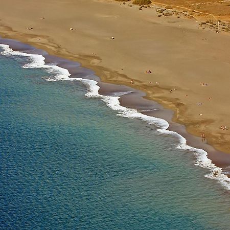 Barlovento By Rentmedano Luxury Beach Front Apartment With Fantastic Ocean Views El Medano  Bagian luar foto