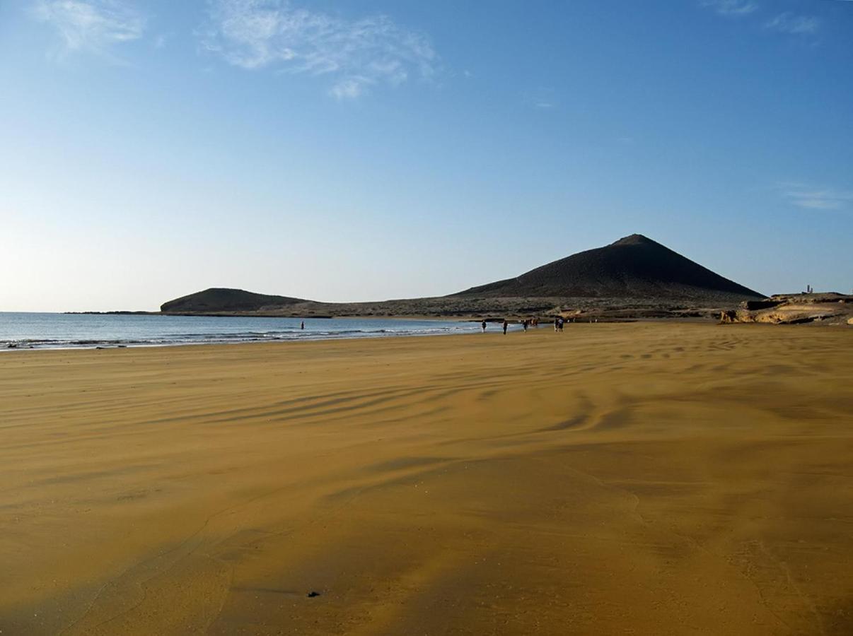 Barlovento By Rentmedano Luxury Beach Front Apartment With Fantastic Ocean Views El Medano  Bagian luar foto